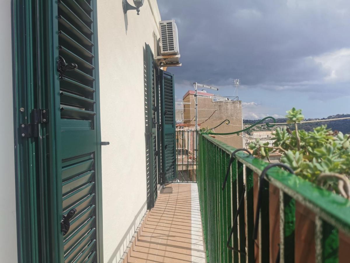 Balcone Barocco. Modica Exterior foto